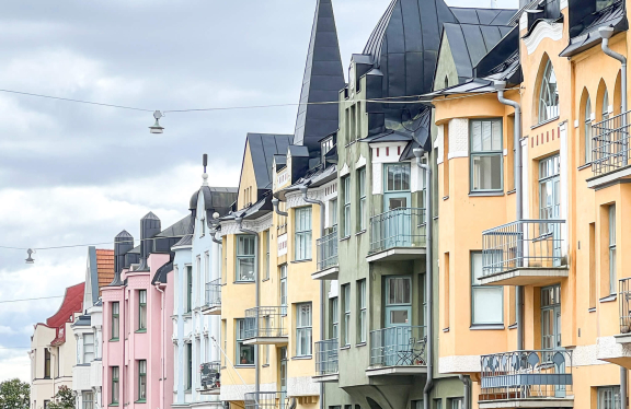 Kerrostalot Huvilakatu Ullanlinna